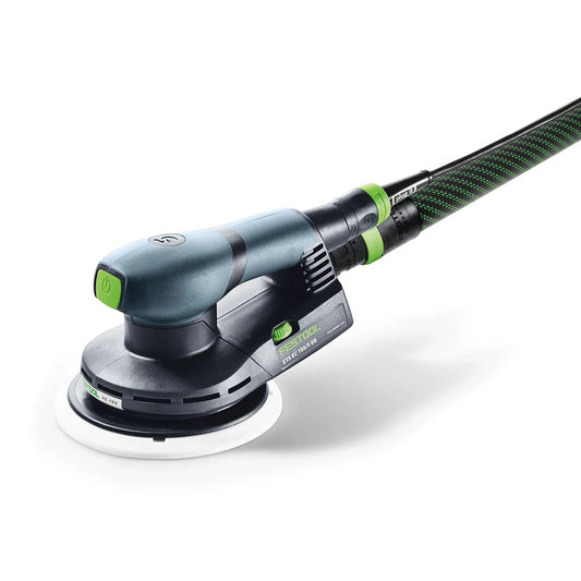 Festool ETS EC 150/5 EQ-Plus Exzenterschleifer mit 150mm Schleifteller und Absaugschlauch in Seitenansicht