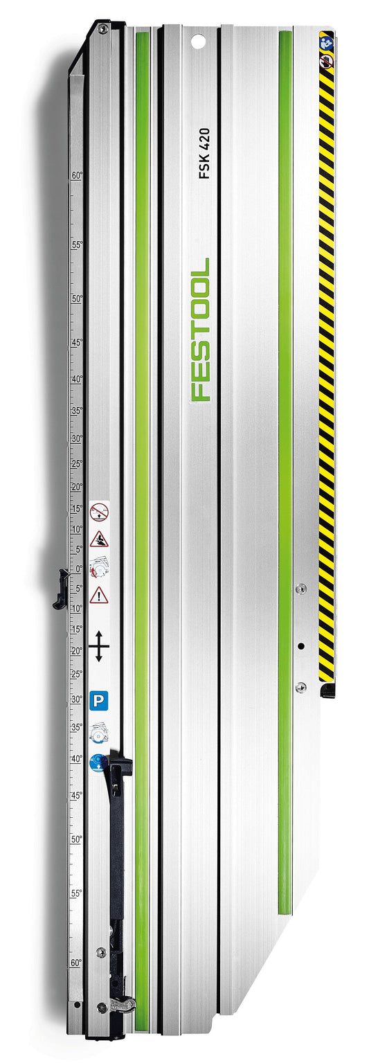 Festool FSK 420 Kappschiene mit Skalierung, grünen Kunststoffelementen und Sicherheitsmarkierungen.
