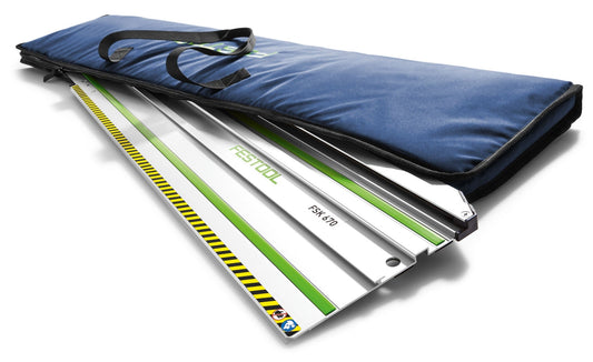 Festool Kappschiene FSK 420 mit blauem Transporttasche und Schnittführungsschienen in Übersichtsdarstellung.