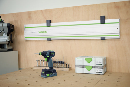 Festool HA-FS/2 Wandhalterung für FS-Führungsschienen an Holzwerkstatt-Pegboard montiert