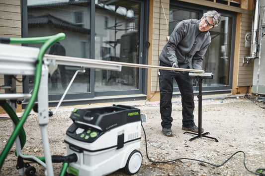 Festool Rollenbock RB in Anwendung bei der Materialauflage an Elektrowerkzeug-Systainer