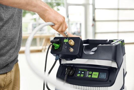 Festool Druckluftmodul DL I-CT 26-48 mit Autostart-Funktion, Druckluftanschlüsse und Bedienfeld im Einsatz