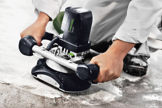 Festool RG 150 Renovierungsfräse mit DIA THERMO-RG 150 Werkzeugkopf bei Anwendung auf Betonestrich