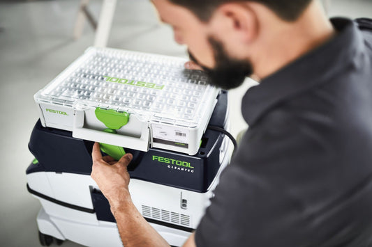 Festool Systainer³ Organizer SYS3 ORG L 89 mit transparentem Deckel und grünem T-LOC Bedienelement in Handhabung