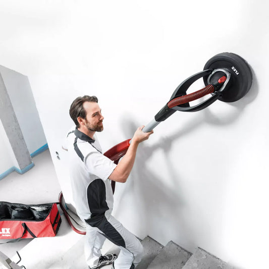 FLEX Giraffe Wand- und Deckenschleifer GE 7 + MH-O Anwendung Wandschliff im Treppenhaus